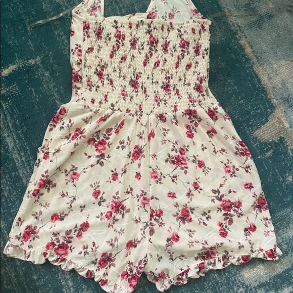 Solaris White Floral Romper - Picture 3 of 4